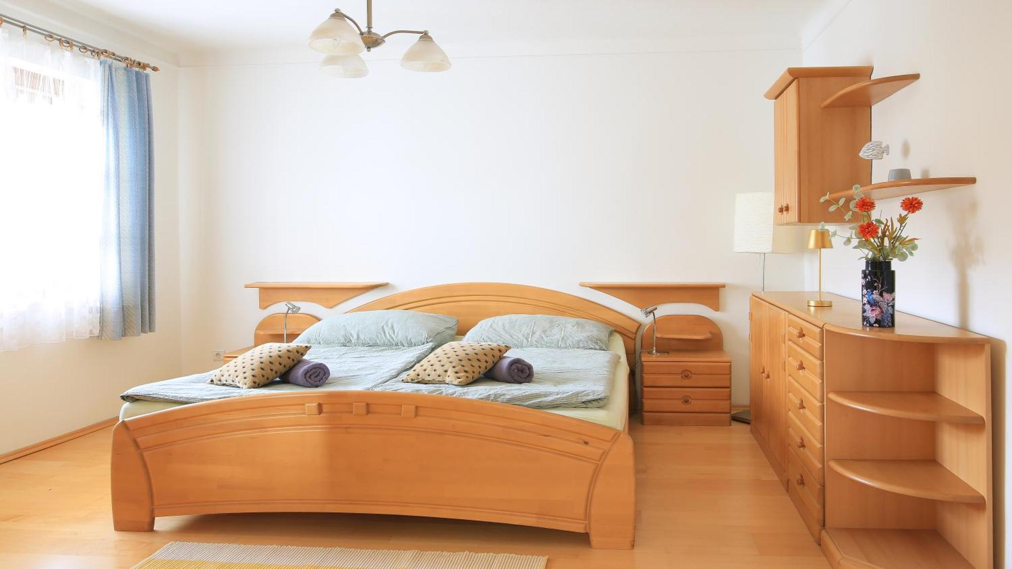 Zwei Schlafzimmer Ferienapartment Anna Am Stubenbergsee Inklusive Vier E-Bikes 外观 照片
